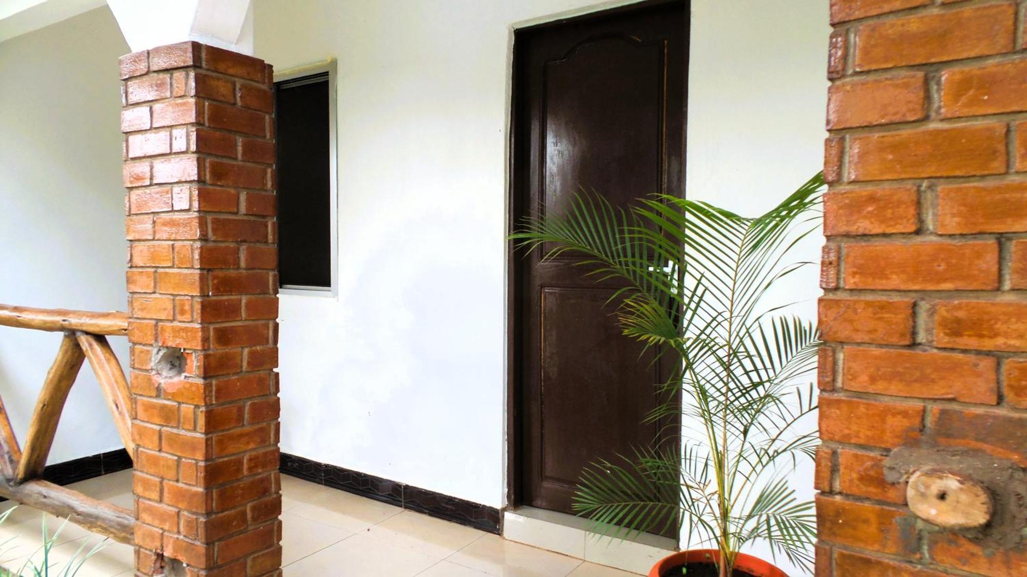 Home Feeling Neneu Lodge Moshi Exterior photo